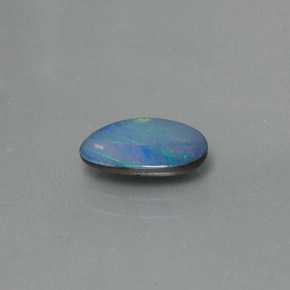 0.92克拉天然多色欧泊拼合石，异形，10.1×6.1毫米，不透明