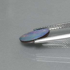 0.92克拉天然多色欧泊拼合石，异形，10.1×6.1毫米，不透明