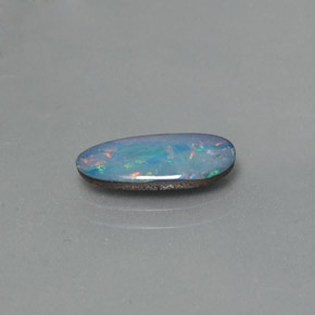 0.98克拉天然多色欧泊拼合石，异形，12.8×5.4毫米，不透明