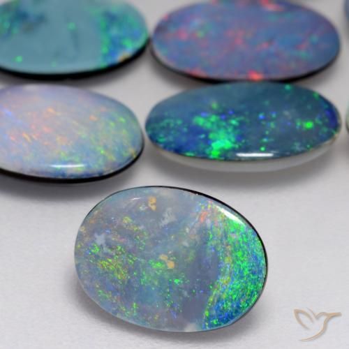 0.88克拉天然蛋白石双峰，椭圆形，不透明