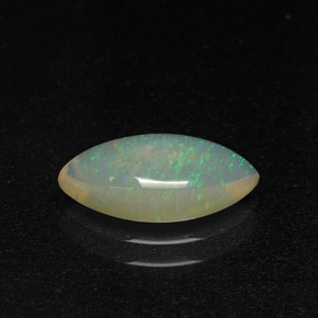 1.31克拉天然多色欧泊，马眼形，12.2×6毫米，透明