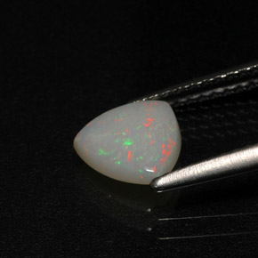 0.58克拉天然多色欧泊，透明，7.1×7毫米，透明/半透明