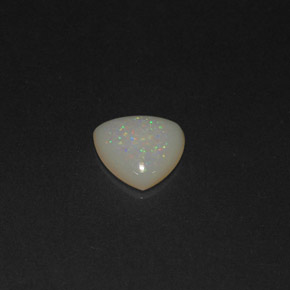0.56克拉天然多色欧泊，透明，7×6.9毫米，透明/半透明