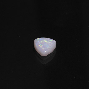0.66克拉天然多色欧泊，透明，7.1×7毫米，透明/半透明