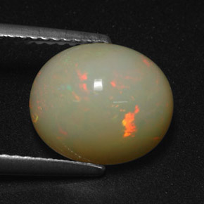 2.99克拉天然多色欧泊，椭圆形切割，11×9.6毫米，半透明