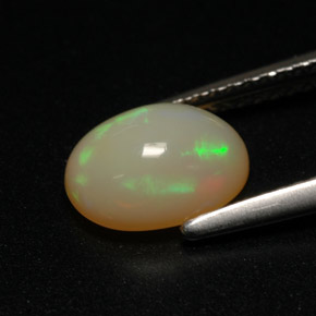 1.30克拉天然多色欧泊，椭圆形切割，8.9×7.1毫米，半透明