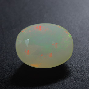 2.90克拉天然多色欧泊，椭圆形切割，12×9.3毫米，半透明