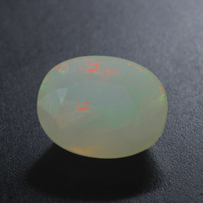 2.90克拉天然多色欧泊，椭圆形切割，12×9.3毫米，半透明