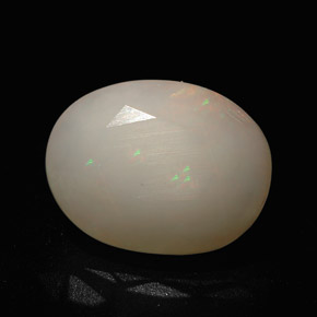 2.90克拉天然多色欧泊，椭圆形切割，11.8×9毫米，半透明