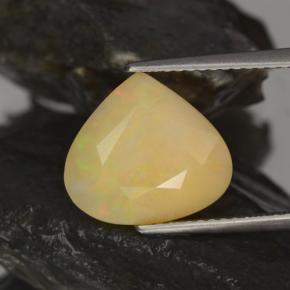 3.17克拉天然多色欧泊，梨形，12.4×11.2毫米，半透明