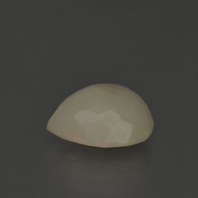 2.58克拉天然多色欧泊，梨形，11.4×9.9毫米，半透明