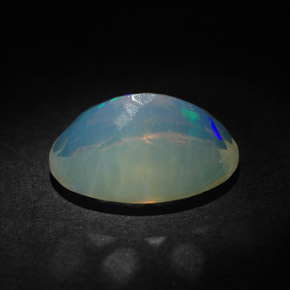 3.63克拉天然多色欧泊，椭圆形切割，14.2×10.8毫米，透明