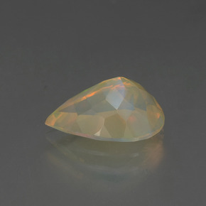 1.68克拉天然多色欧泊，梨形，11.6×8.3毫米，透明