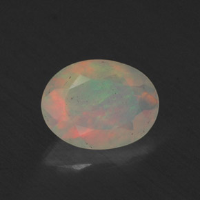 0.64克拉天然多色欧泊，透明，7.7×5.8毫米，透明/半透明