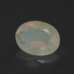 0.64克拉天然多色欧泊，透明，7.9×6毫米，透明/半透明
