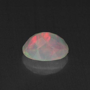 0.80克拉天然多色欧泊，透明，7.6×6毫米，透明/半透明