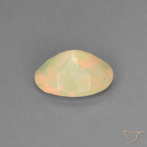 0.74克拉天然蛋白石，椭圆形，半透明
