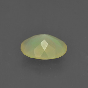 0.93克拉天然多色欧泊，椭圆形切割，9×7.1毫米，半透明