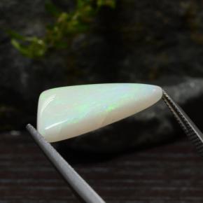 5.30克拉天然多色欧泊，三角形，22.4×11.9毫米，半透明