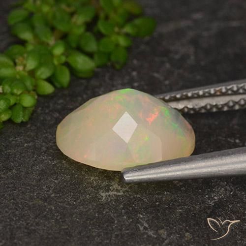1.58克拉天然蛋白石，椭圆形，半透明