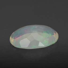2.27克拉天然多色欧泊，椭圆形切割，13×9.1毫米，透明