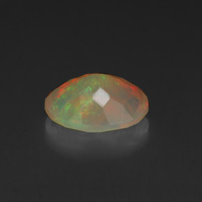 0.99克拉天然多色欧泊，椭圆形切割，9.1×7毫米，透明