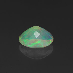 1.29克拉天然多色欧泊，椭圆形切割，9.1×7.1毫米，透明