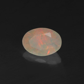 0.49克拉天然多色欧泊，透明，7.1×5毫米，透明/半透明