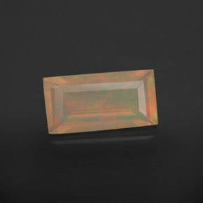 1.55克拉天然欧泊，透明，透明/半透明