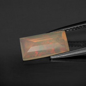 1.55克拉天然欧泊，透明，透明/半透明