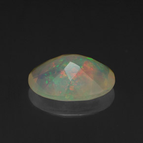 1.25克拉天然多色欧泊，椭圆形切割，10×7.4毫米，透明