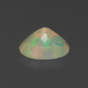 0.92克拉天然多色欧泊，椭圆形切割，8.2×6.2毫米，透明