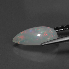 2.18克拉天然多色欧泊，梨形，14.4×7.5毫米，透明