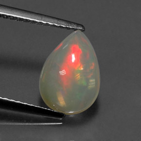 1.80克拉天然多色欧泊，梨形，10.8×7.7毫米，透明