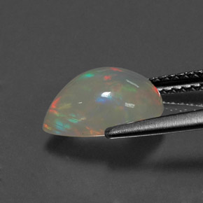 1.80克拉天然多色欧泊，梨形，10.8×7.7毫米，透明
