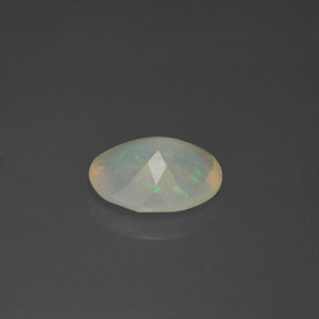 1.60克拉天然多色欧泊，椭圆形切割，10.5×8.7毫米，透明