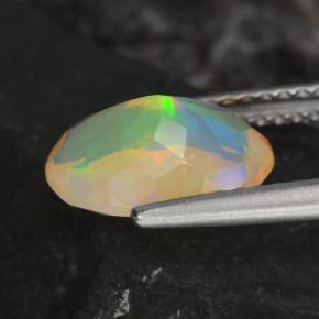 1.53克拉天然多色欧泊，椭圆形切割，10.4×7.8毫米，透明