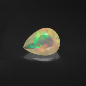 0.92克拉天然多色欧泊，梨形，9.3×6.9毫米，透明