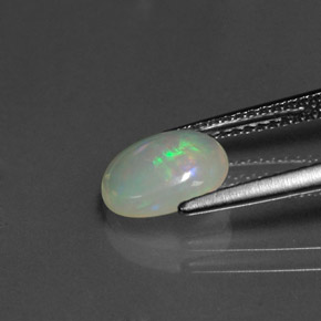 0.96克拉天然多色欧泊，透明，8.7×7.2毫米，透明/半透明