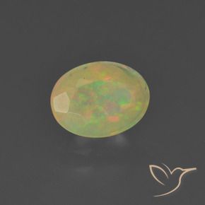 0.73克拉天然蛋白石，椭圆形，半透明