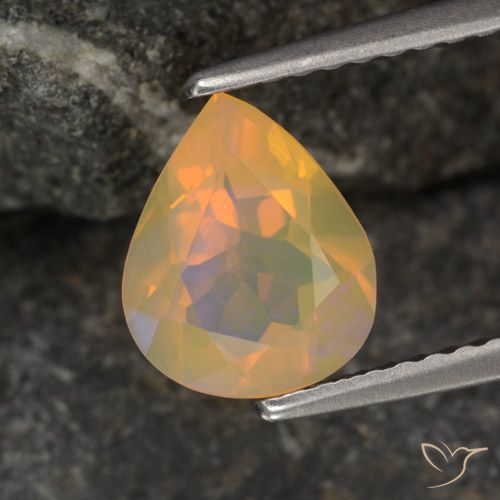 0.85克拉天然蛋白石，梨形，透明