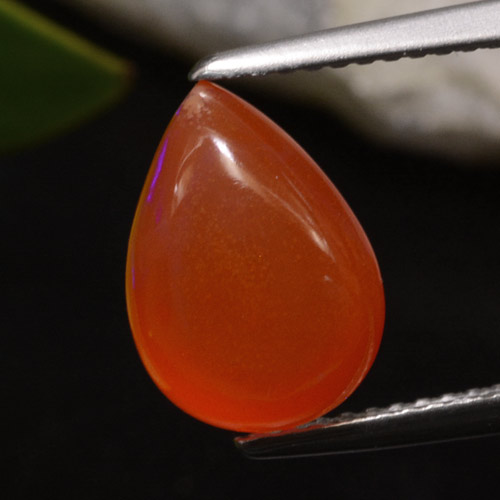 1.97克拉天然蛋白石,梨形,半透明