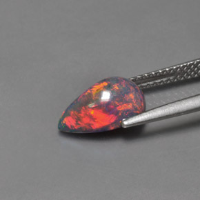 1.26克拉天然蛋白石，梨形，不透明