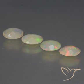 1.32克拉天然蛋白石，椭圆形，透明