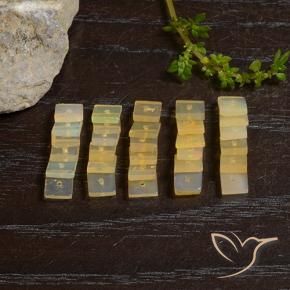 5.85克拉天然蛋白石，正方形，半透明