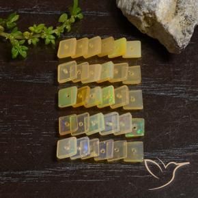 4.58克拉天然蛋白石，正方形，半透明
