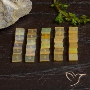 4.58克拉天然蛋白石，正方形，半透明