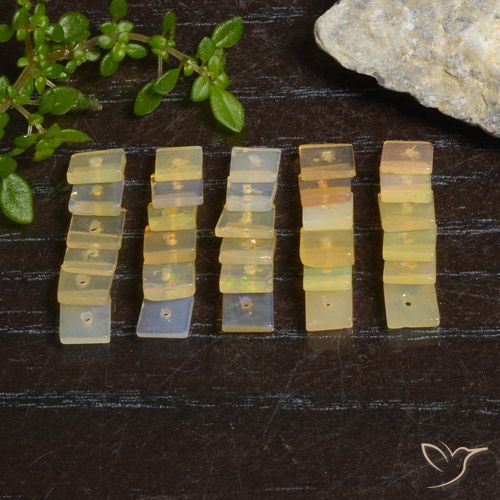 3.98克拉天然蛋白石，正方形，透明