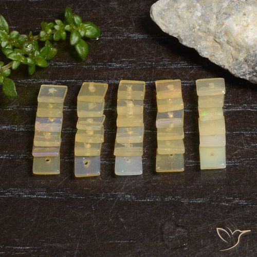 3.90克拉天然蛋白石，正方形，透明