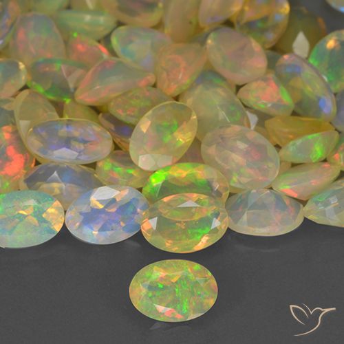 0.27ct 天然 彩色 蛋白石, 椭圆形, 半透明